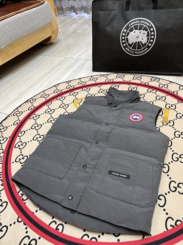 Canada Goose Quilted Puffer Vest in Charcoal Gray